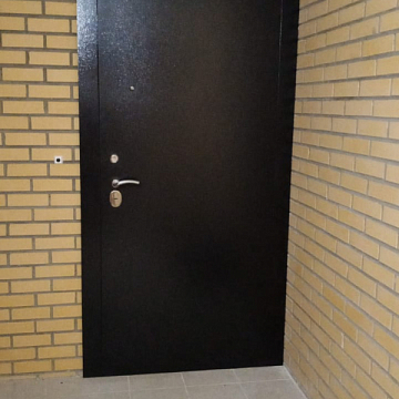Дверь в квартиру 2 мм сталь